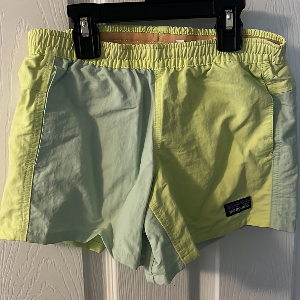 Patagonia shorts girls size M